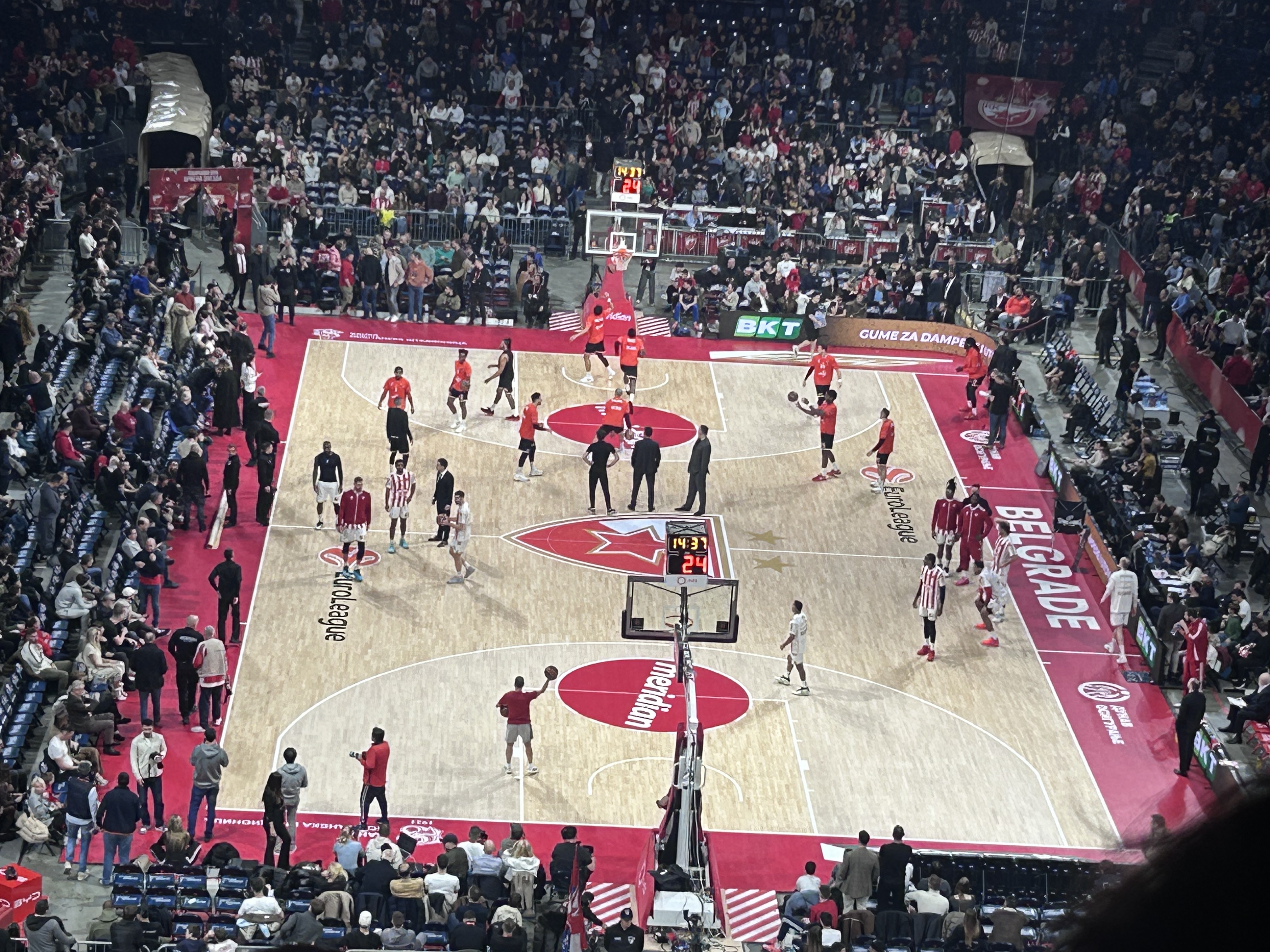 Basketballspiel des Roten Sterns